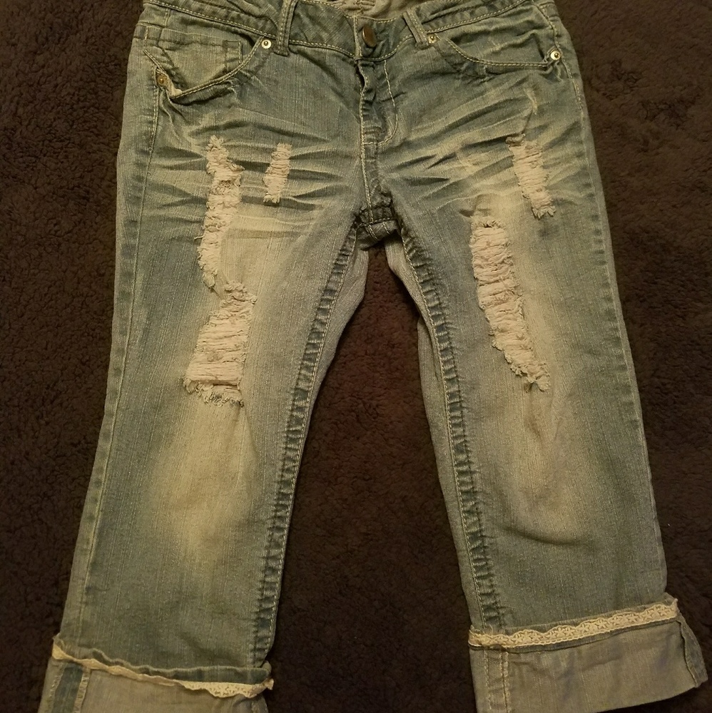 TWO PR Size 11 No Boundaries 2 capris!!!